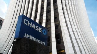Прогноз чистой процентной прибыли JPMorgan на 2024 год превысил прогнозы
