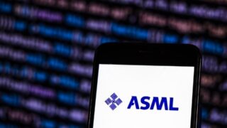 Рост заказов ASML достигли в 4 квартале  рекордного уровня