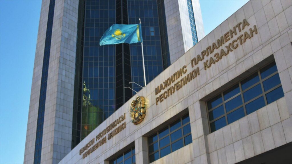 Вид на здание мажилиса РК