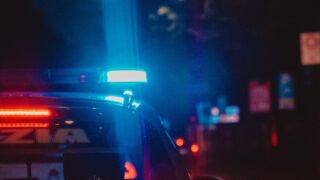 Таксист в Рудном намеренно столкнулся с полицейским автомобилем