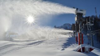 Туристка из России сломала ногу в горах Риддера