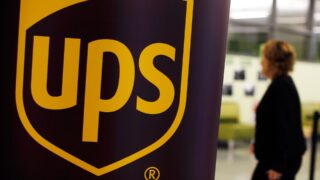 UPS теряет позиции из-за несостоятельных прогнозов продаж