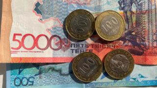 1 мамырдағы жағдай бойынша  сыртқы қарызымыз  31,9 трлн теңгеге өсіп,    ЖІӨ-ге қатысты үлес 22,2% -ға дейін төмендеді