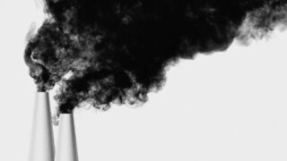 Жителям восьми городов Казахстана советуют не выходить на улицу в воскресенье