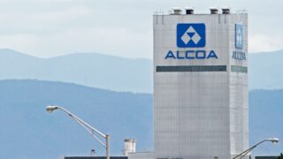 Акции Alcoa, Moderna и Intuitive Machines снижаются на предрыночной торговле