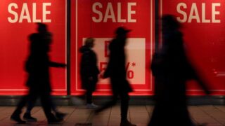 Анализ — покупатели Центральной Европы все еще в шоке, даже несмотря на то, что инфляция падает