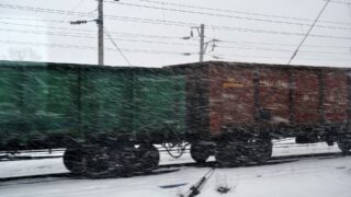 Атырауской области семь вагонов с серой сошли с рельсов