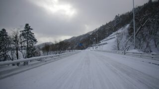 Число закрытых трасс в Казахстане достигло 27