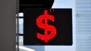Доллар подорожал на 6,20 тенге за 28 июня