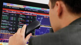 Фондовые фьючерсы в США колеблются во вторник