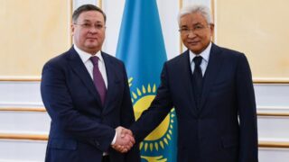 Глава МИД РК и генсек ОДКБ обсудили при встрече противодействие вызовам и угрозам