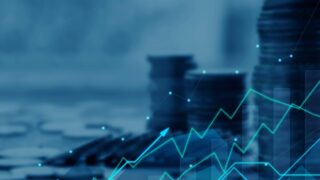 Какие экономические отрасли в ВКО показали рост, а какие — снижение?