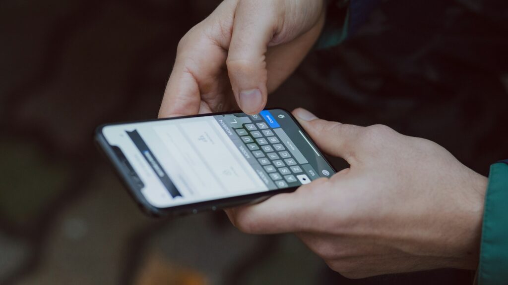 Какие привычки могут вредить смартфону_bizmedia.kz