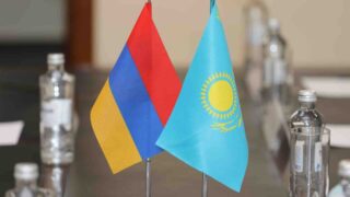 Глава государства провел телефонный разговор с Премьер-министром Армении