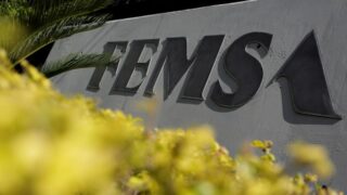 Мексиканская Femsa рассматривает план инвестиций на $14 млрд и увеличение дивидендов