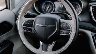 Начато расследование в США: неисправность камеры заднего вида у 220 000 автомобилей Chrysler