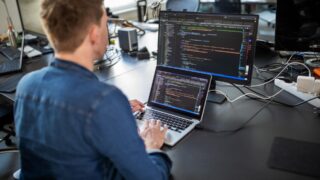 Названы самые общительные типы программистов