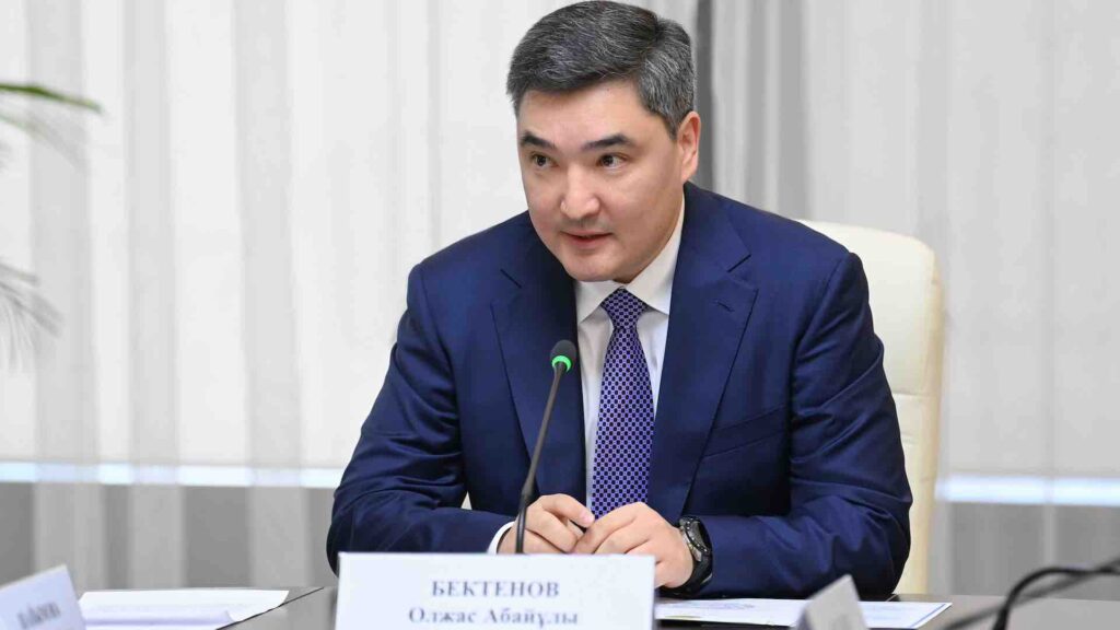 Олжас Бектенов. Фото: сайт Акорды
