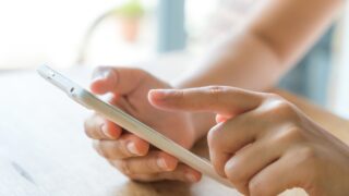 Казахстанцам начали писать «родственники» с просьбой дать взаймы