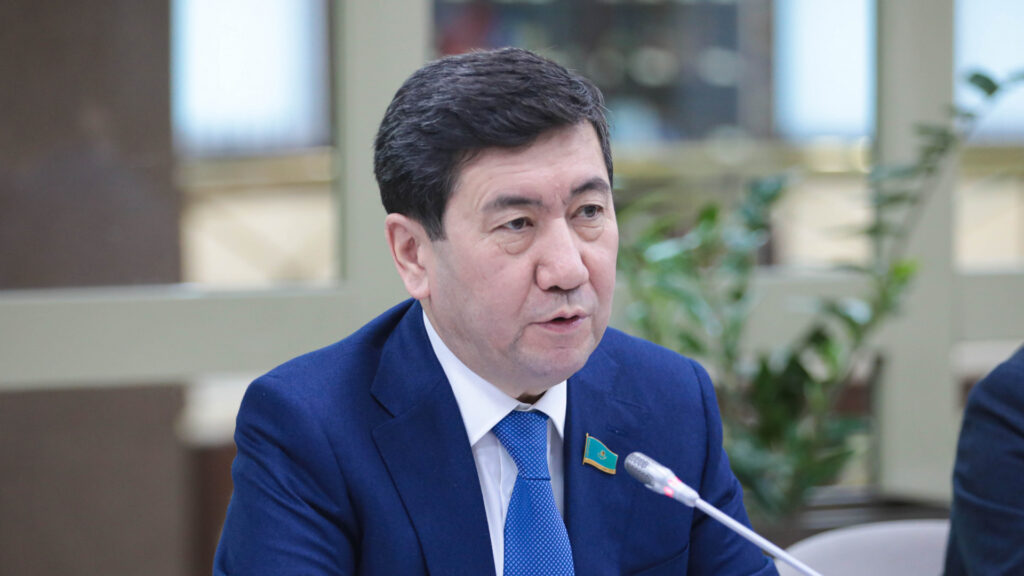 Почему не было спикера Мажилиса на пленарном заседании_bizmedia.kz