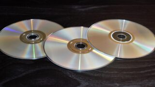 Появились компакт-диски вместимостью 200 терабайт