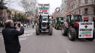 Протест с тракторами начался в центре Мадрида
