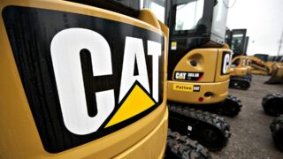 Рост акций Caterpillar на 3% сопровождается повышением прибыли