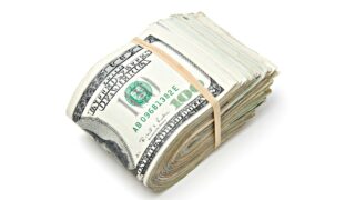 Доллар подорожал почти на 1 тенге на дневных торгах KASE 27 сентября