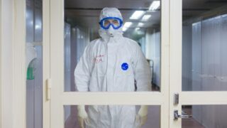 Рост заболеваемости COVID-19 в Казахстане в январе увеличился в 2,5 раза