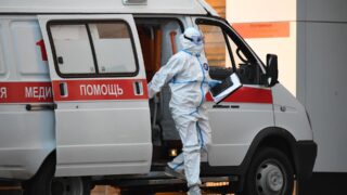 Санитарам в Казахстане требуют удвоить зарплаты