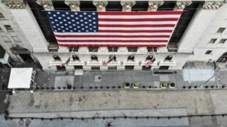 США может столкнуться с дефолтом через двадцать лет