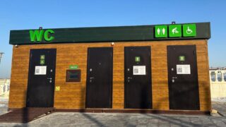 В Актау заработали модульные туалеты по QR-коду