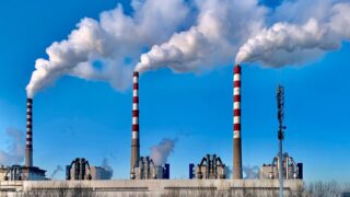 Жители трех городов Казахстана получили предупреждение о загрязнении воздуха