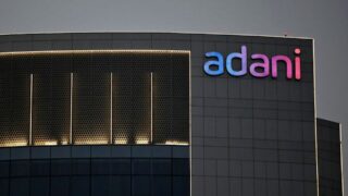 Adani Group выводит на рынок первую долларовые облигации после доклада Hindenburg — BBG