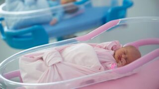 Более 800 детей родилось в ночь с 29 февраля на 1 марта в Казахстане