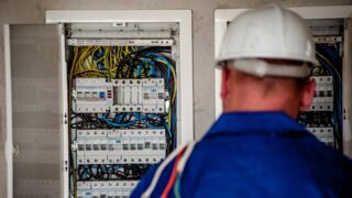 Некоторые районы Алматы страдают от отключения электричества