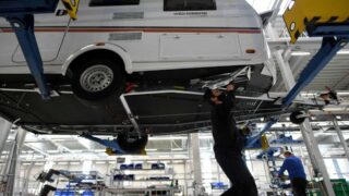 Индекс PMI: производственная активность в еврозоне в феврале сократилась в 20 месяц подряд