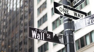 Инвесторы ждут данные по инфляции, фьючерсы толкает «прибыль» Oracle — что движет рынками