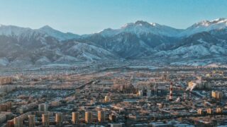 Какие разрушения зданий наблюдаются в Алматы после землетрясения