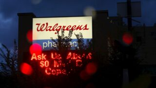 Крупные аптечные сети CVS и Walgreens начнут продавать абортивные таблетки в этом месяце