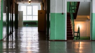 Осужденные насильники и убийцы работали в школах Казахстана