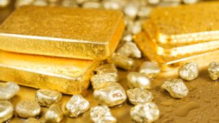 Ситибанк: Золотодобывающие компании не могут продавать золото напрямую