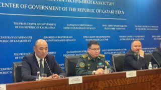 Как будут восстанавливать дома пострадавшим от паводков, рассказал Шарлапаев
