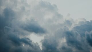 На 3 мая в 11 областях Казахстана объявлено штормовое предупреждение