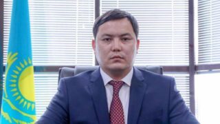 Бывшему акиму района в Атырау дали 2 года условно за избиение жены