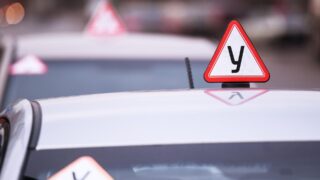 В Казахстане ужесточили требования к ПДД