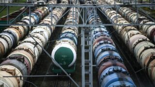 Казахстан хочет перерабатывать свою нефть на зарубежных НПЗ