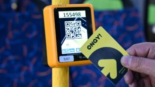 Перевозчики Алматы просят исключить наличную оплату в общественном транспорте
