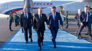 Владимир Путин прилетел в Астану