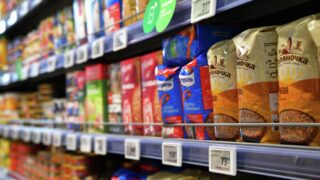 Сколько казахстанцы тратят на продукты питания, рассказал Жумангарин